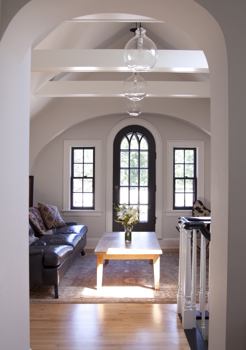 <p>A new vaulted ceiling dramatically transformed the attic’s lounge area.</p>
