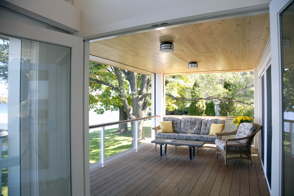 <p>Off the master suite, a new porch complete with retractable screen is the perfect spot for daydreaming.</p>

